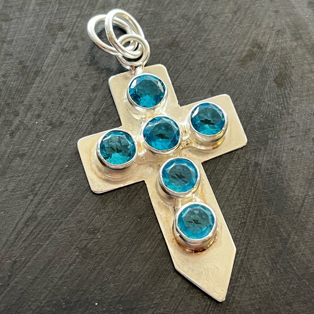 Cross Necklace Pendant - NWOT